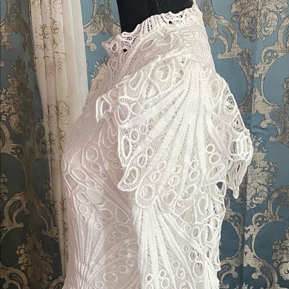 White lace long sleeve dress - Picture 3 of 4